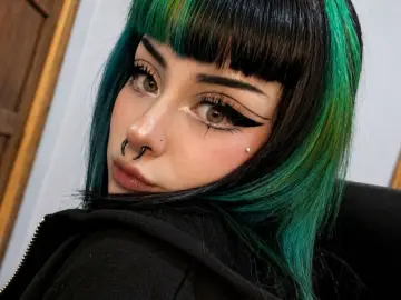 LolaGraves  live sex cam