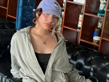 WillowJones  live sex cam