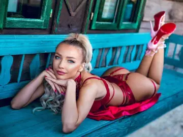 EvaDevine  live sex cam