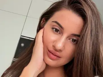 EvaVios  live sex cam