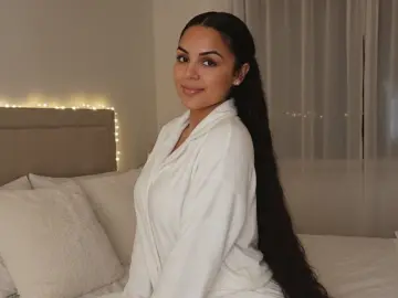 AleshaJohnsons  live sex cam