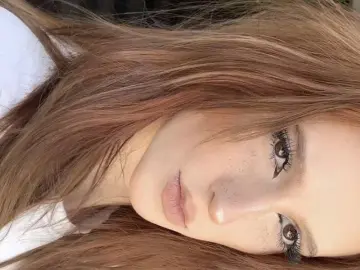 JennieRaheem  live sex cam
