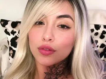 NatiLat  live sex cam