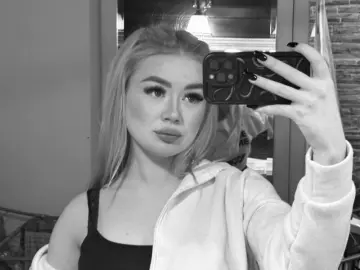 BevGreff  live sex cam