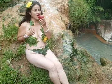 CrystallBristone  live sex cam