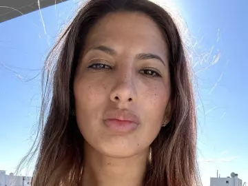 CarisimaVictoria  live sex cam