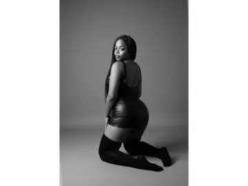 BrownNina  live sex cam