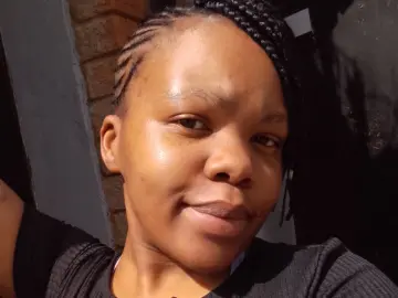 SinethembaZondi  live sex cam