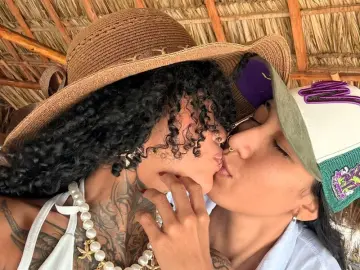 RihannaAndKendra  live sex cam