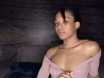 TrinaMcfarlane  live sex cam