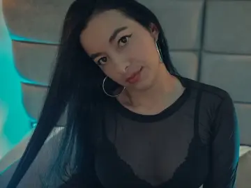 AryaHilton  live sex cam