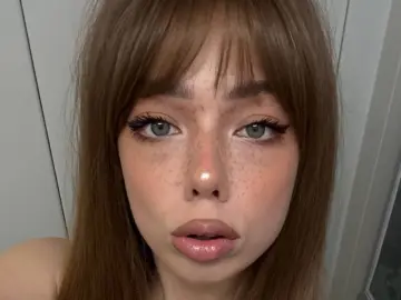 CaitlinBlethen  live sex cam