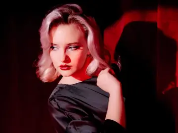 TawnaHnot  live sex cam