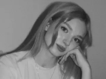 StacieGalante  live sex cam