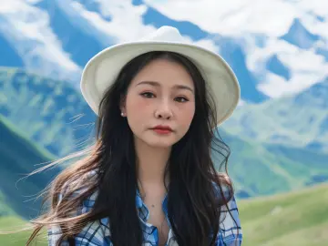 LinYiYi  live sex cam