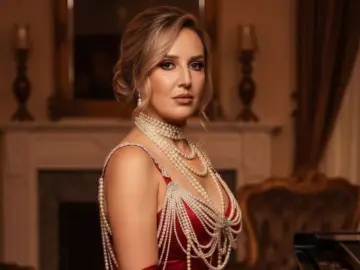 MariaRichi  live sex cam