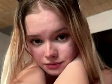 MireyaCamors  live sex cam