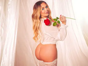 LolaSwanson  live sex cam