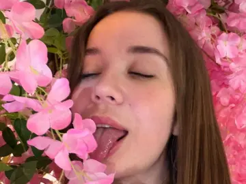 KarenGlover  live sex cam
