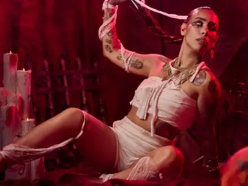 BlairSantini  live sex cam