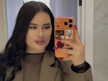 MilaCrew  live sex cam