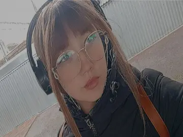 WillettaBoldul  live sex cam