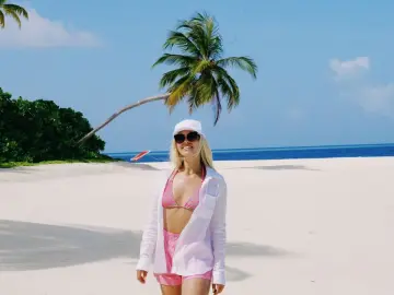 ArielRosas  live sex cam