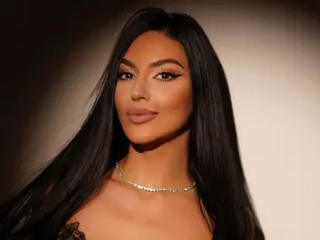 IzaBelle  live sex cam