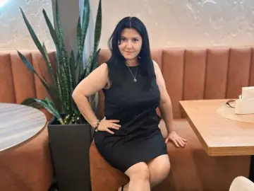 LuisaMiller  live sex cam