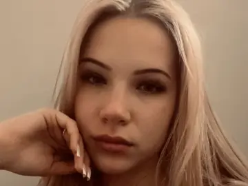 EleonoraTutuska  live sex cam