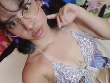 KiaraLeono  live sex cam
