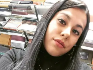 ChloeSolivan  live sex cam