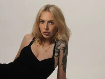 LowerFrancis  live sex cam