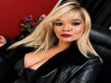 SarahLuthor  live sex cam