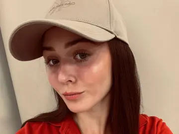 GeniaWhooper  live sex cam