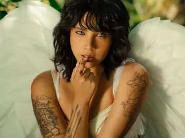 AlexiaBanner  live sex cam