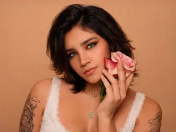 AlexiaBanner  live sex cam