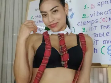 EmmyWindsor  live sex cam