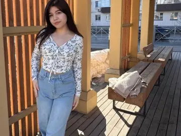 ChristaHurlebaus  live sex cam