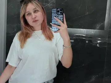 ChuFlorendo  live sex cam