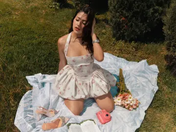 LiaZiff  live sex cam
