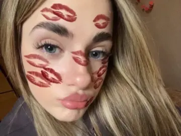 LatoyaMaccarino  live sex cam