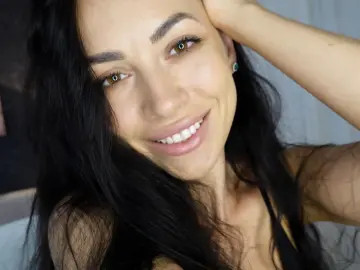 RaqueleGrace  live sex cam