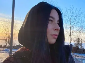RosalieMoan  live sex cam