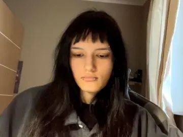 SusieTrojak  live sex cam