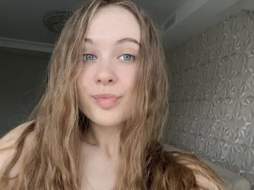 AlbertaClem  live sex cam