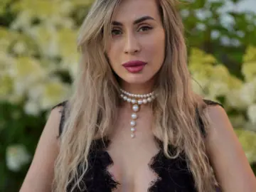 MicaSmil  live sex cam