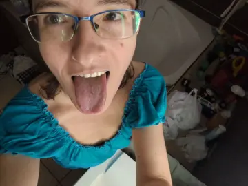 TaraVon  live sex cam