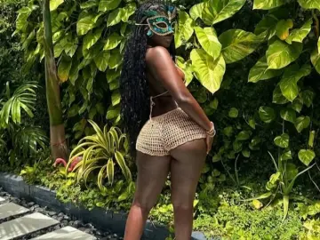 MavElla  live sex cam