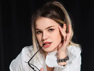 KellyHayden  live sex cam